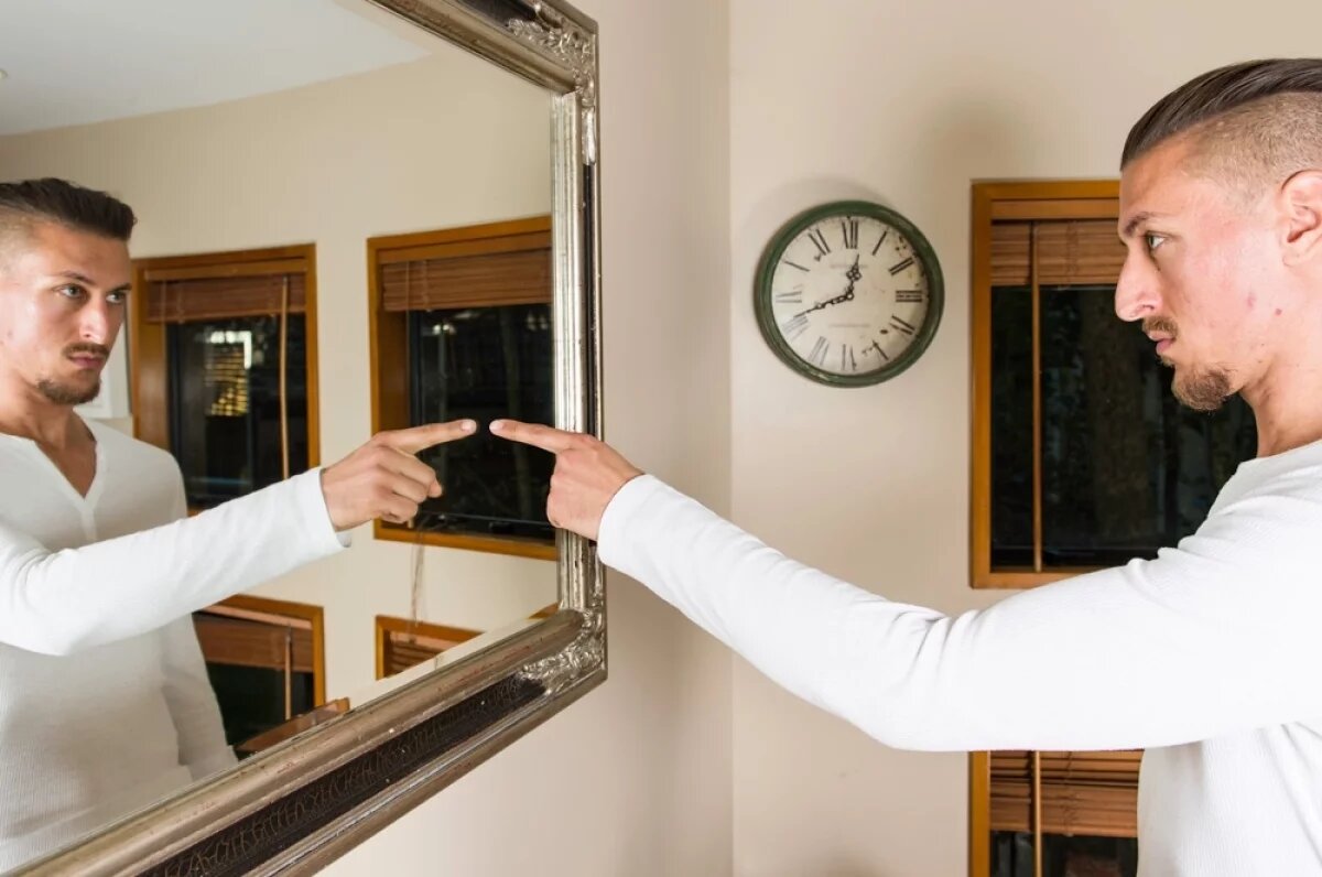    Психологи объяснили, какие факторы разрушают уверенность в себе