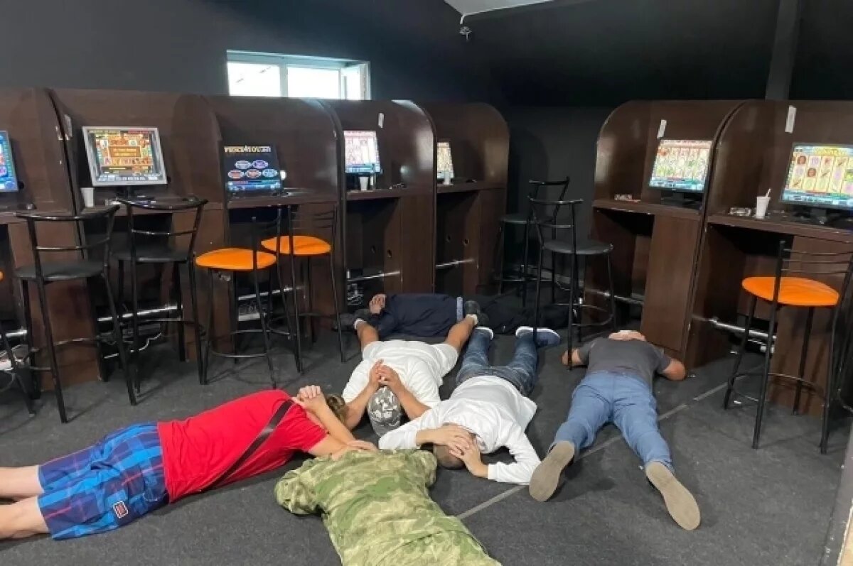    Новосибирские полицейские «накрыли» подпольное казино