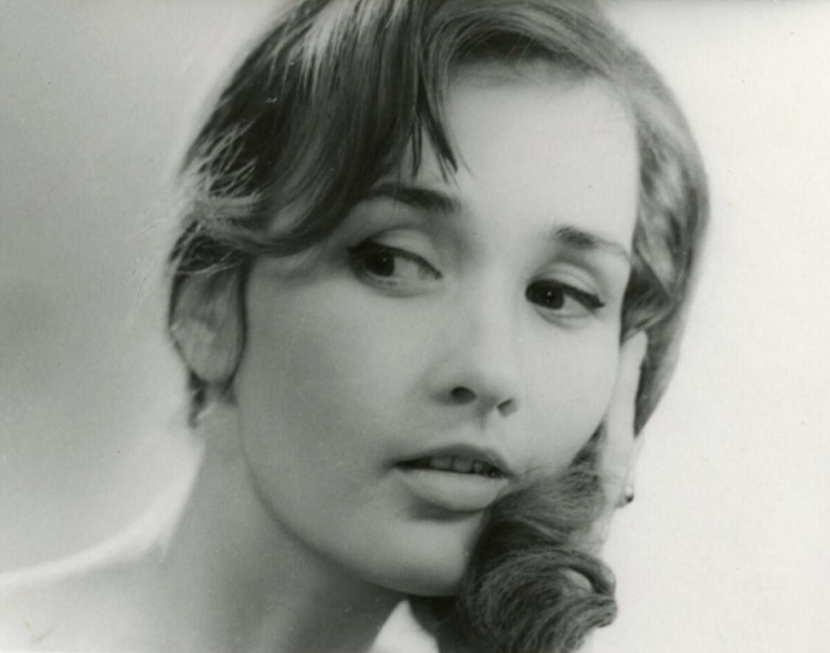 Зинаида Кириенко в молодости. Яндекс картинки.