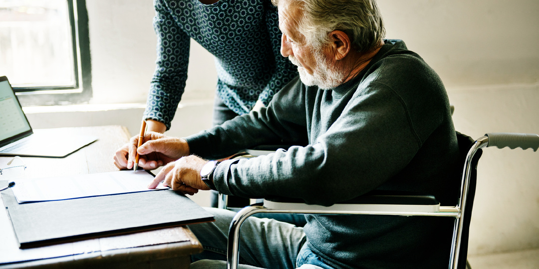 Как оформить инвалидность пенсионеру — с чего начать