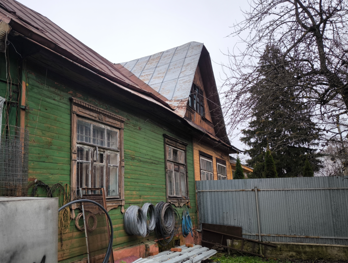 Делим Жилой дом на две семьи