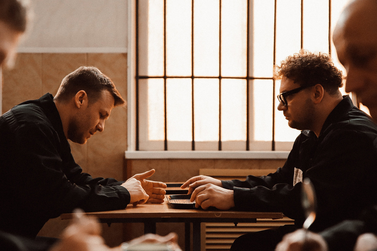 Кадр из сериала «Театральная зона»