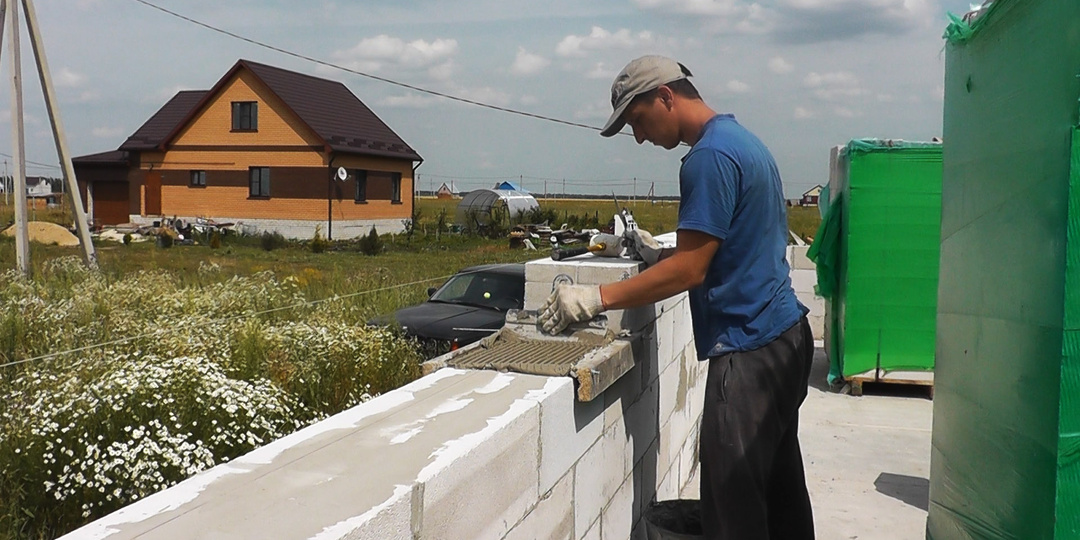 Укладка газосиликатных блоков и газобетона, по полочкам.