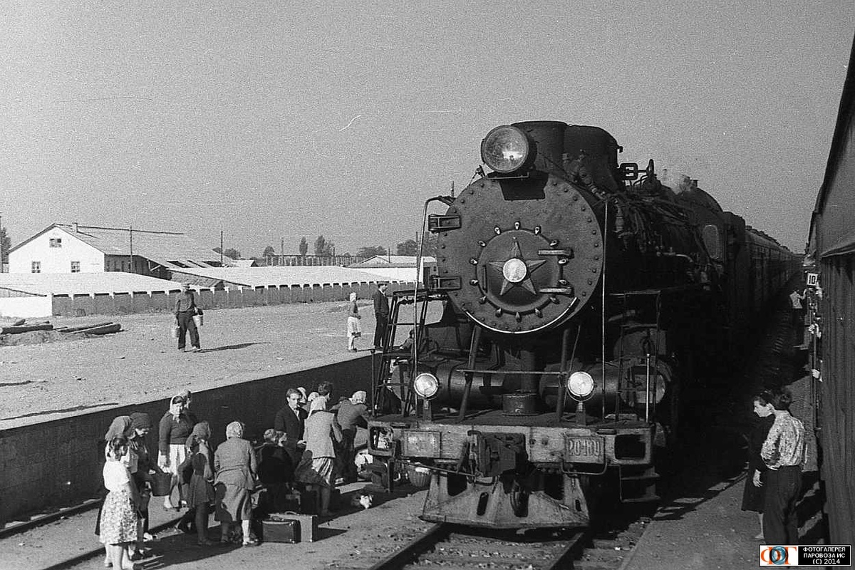 Паровоз ИС20(ФДп20)-180 на станции Курганная участка Армавир-Туапсинский – Белореченская, 1962 г. Автор фото: Ильмар Адамсон, источник указан на фото
