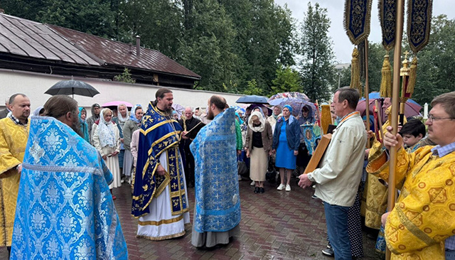 Во Владимирском храме Твери отметили престольный праздник