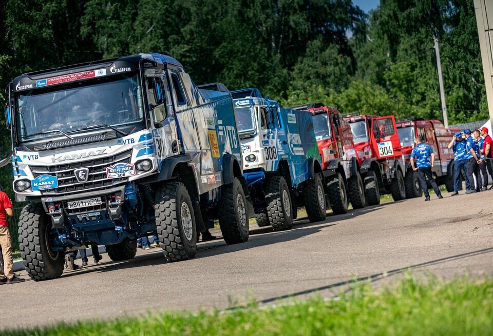    Где и как следить за ралли-марафоном «Шелковый путь-2025»?Шелковый путь