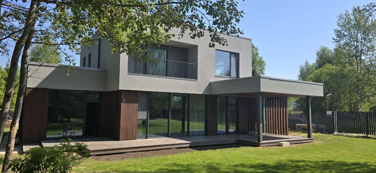 Дом в стиле хай-тек в КП Lucky Place. Проект и реализация - компания Брикхаус.