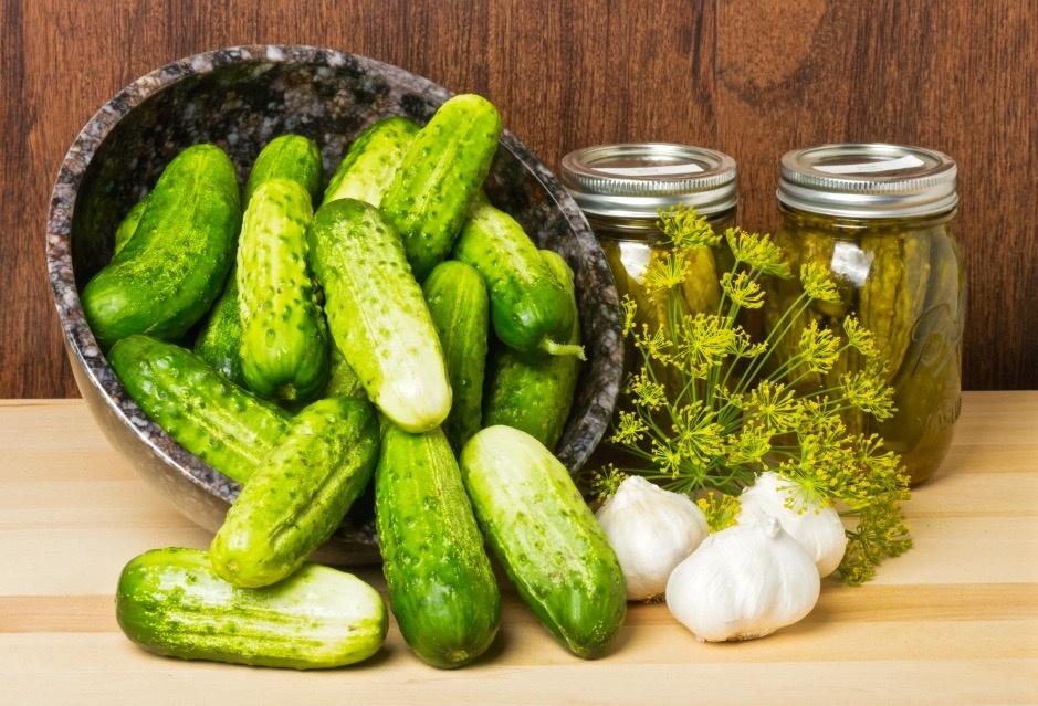 Консервированные огурцы.