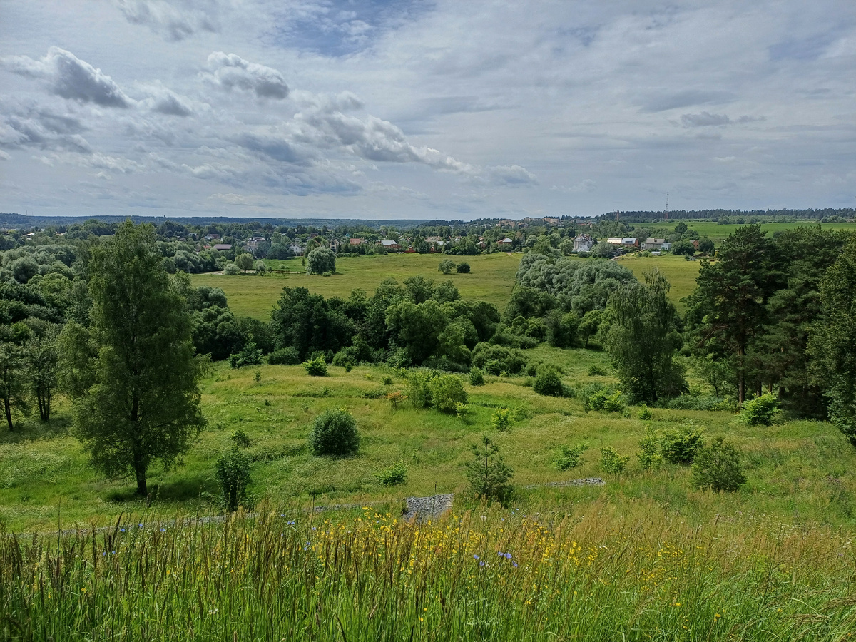 Окрестности Звенигорода иногда называют Подмосковной Швейцарией.