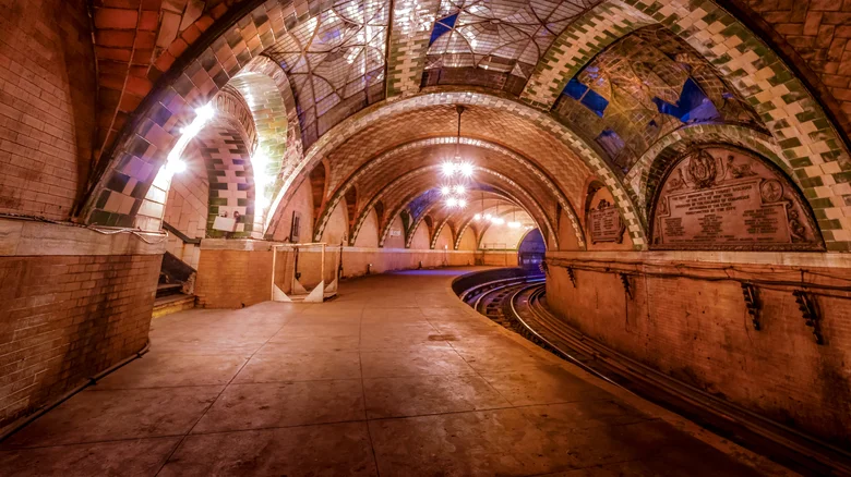 Фото взято здесь: https://lyl.su/old-city-hall