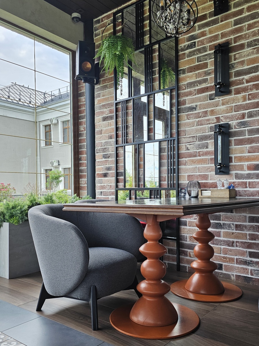 Тут мы завтракали