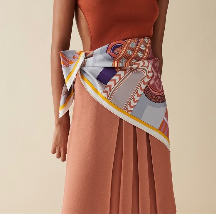 Я вам тут карусельку подобрала. Листайте вправо. Мне этот вариант больше всего нравится, потому что не черный и не простой. 