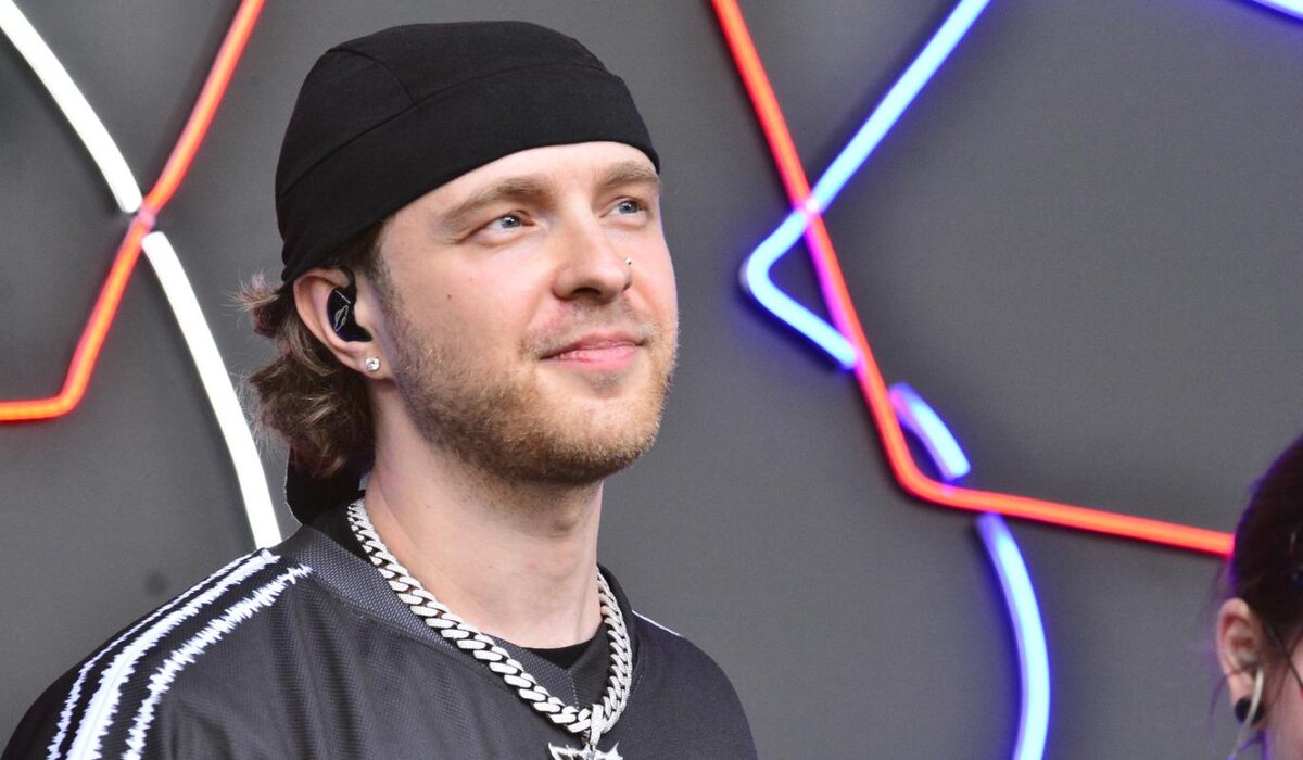     Егор Крид получил травму во время выступления в Санкт-Петербурге