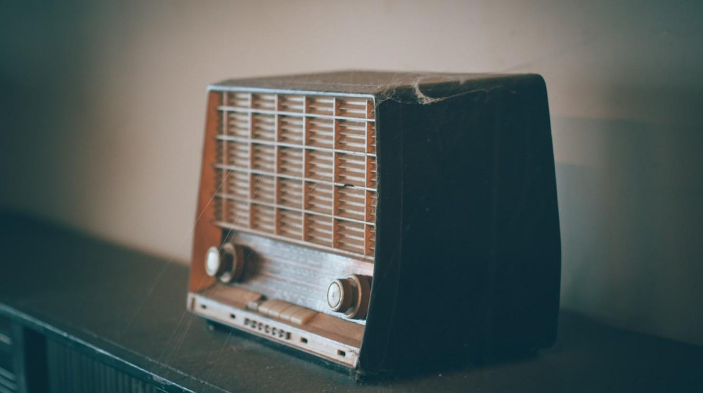    Полтергейст в Торнтон-Хит радио включалось само и транслировало голоса из ниоткуда