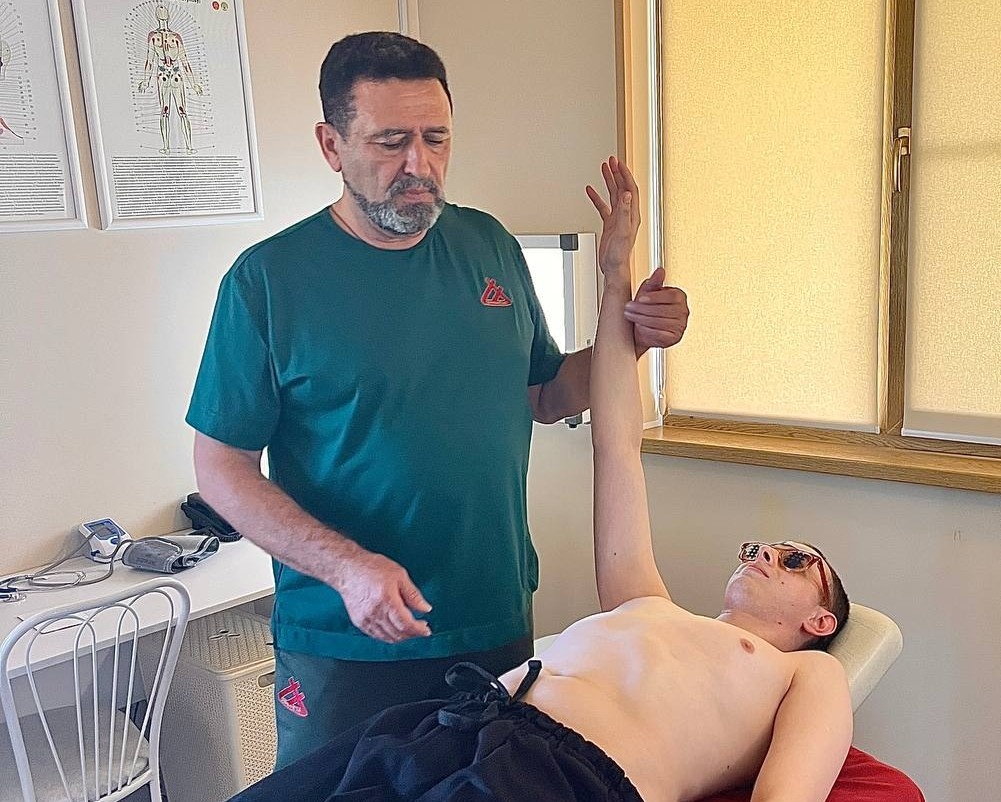 🙋Ведуший: Вениамин Иванович Сущевский – кандидат медицинских наук, невролог, мануальный терапевт, кинезиолог, специалист по физической реабилитации, врач ЛФК и спортивной медицины, автор запатентованного метода «Сканирующая кинезиология» (патент РФ №2834352).