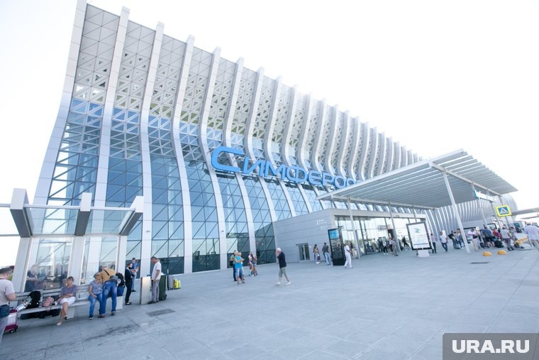    Симферопольский аэропорт может открыться сразу после поручения Путина