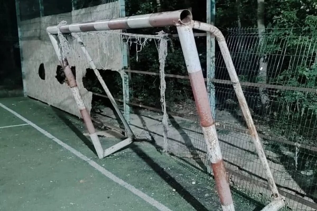    Бастрыкину доложат о гибели мальчика под футбольными воротами в Дагестане