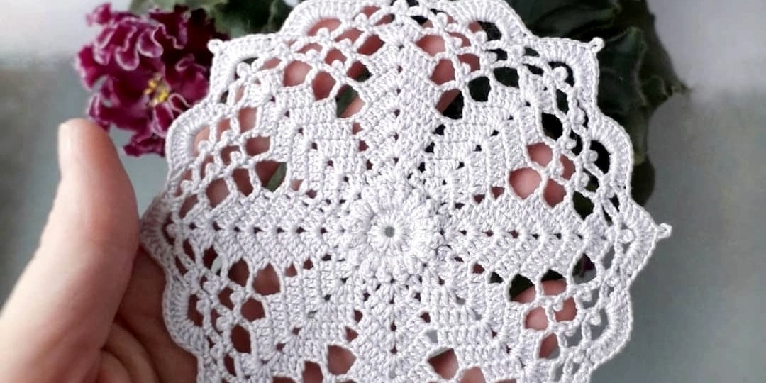 Ажурные салфетки крючком (идеи и схемы)