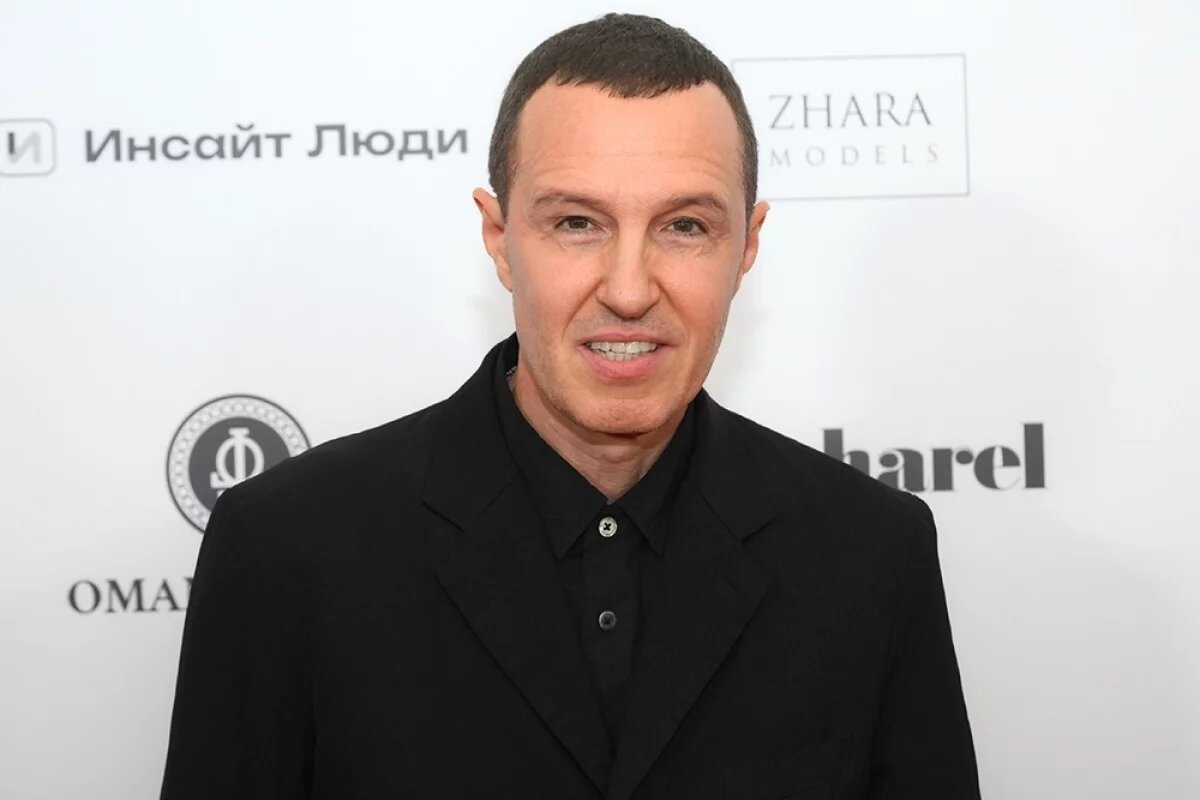    Актер Игорь Верник перед началом церемонии вручения ежегодной премии в Four Seasons Hotel Moscow.