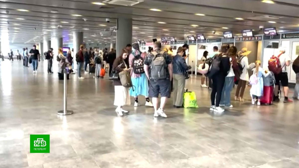    Много нервов и без багажа: корреспондент НТВ оказалась среди пассажиров задержанных рейсов