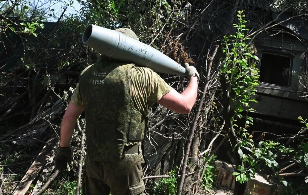    Путин подписал закон о праве лиц без гражданства служить в ВС РФ