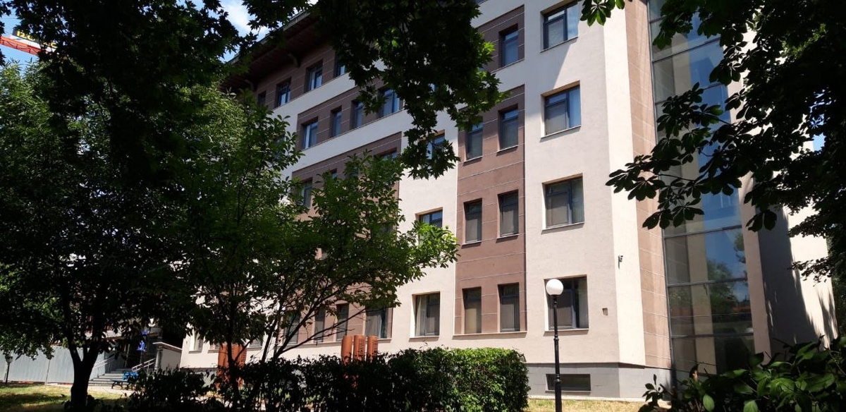 Один из корпусов общежития, как раз куда дочь заселили.
