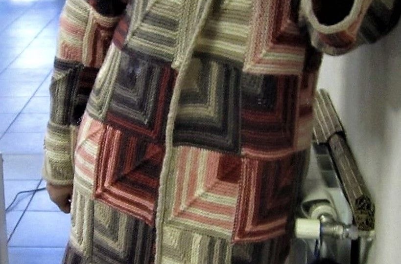 Техника вязания спицами «Пэчворк»: вдохновение для тех, кто любит необычные вещи