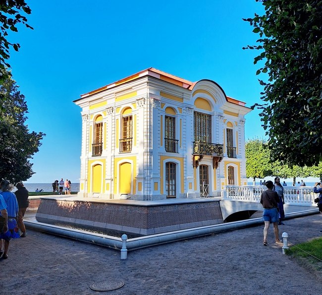 Дворец Эрмитаж /фото из личного архива, 2023/