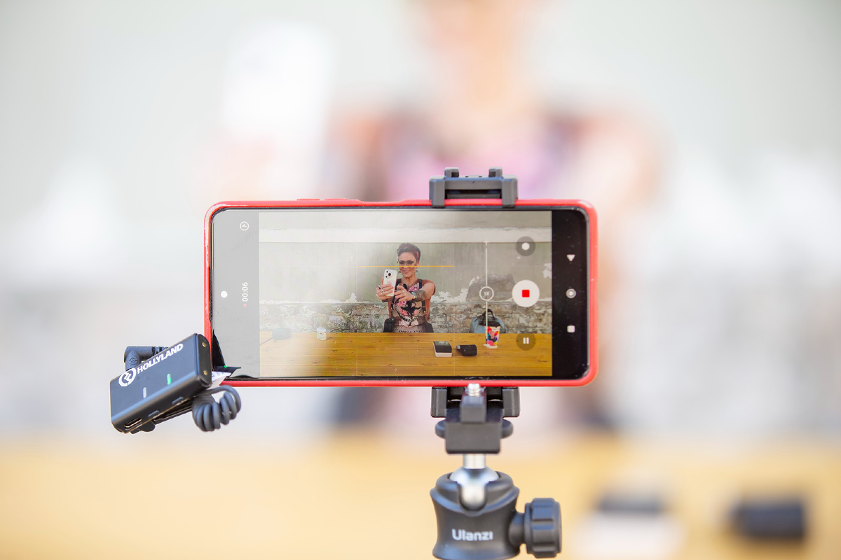 Москва, 25.05.2025 съёмки летнего сезона подкаст-сериала "говорит Art Queen" сезон "Эвенторы снова в деле" backstage. 