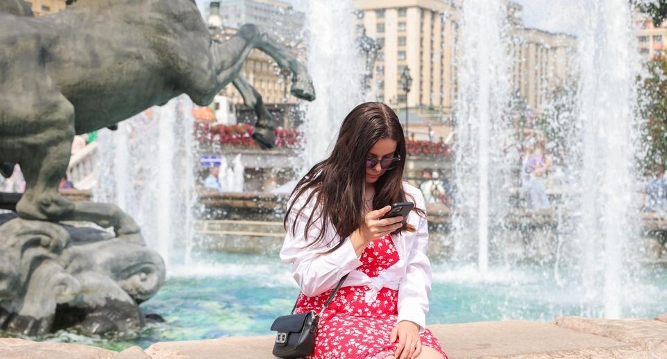 Аномальная жара в Москве побьет рекорд 1996 года. Когда вернется прохлада и можно ли спастись?