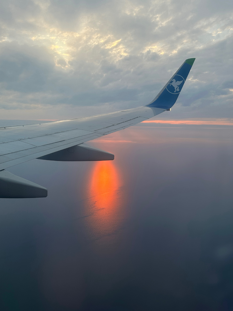 Полет над Каспием