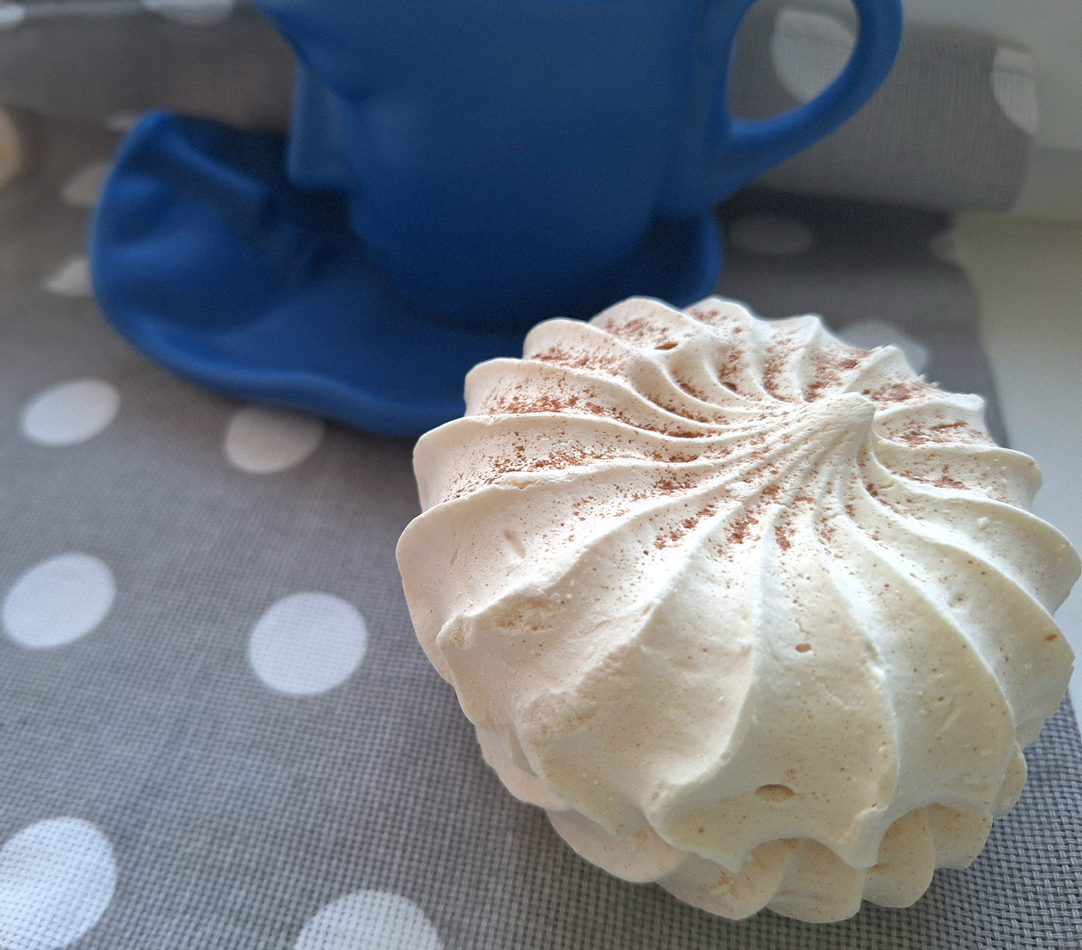 Предложите себе то, что вам ВКУСНО, но НЕ вбирайте в себя яд других. Даже если кажется, что они близкие. За маской скрывается настоящая личина. И она обязательно проявится. Рано или поздно. Важно бдить!