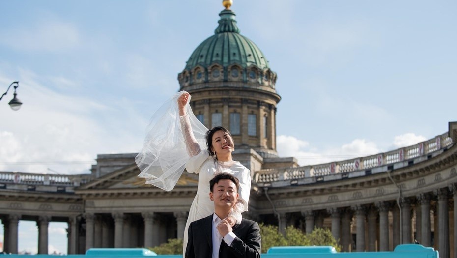    Свадебная фотосессия на Невском пр. Автор фото: Ермохин Сергей