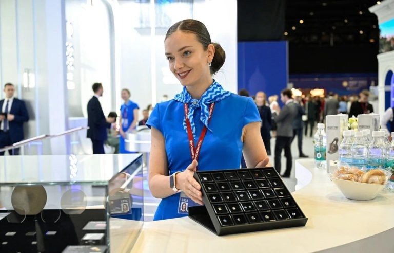    Кристина Роганова