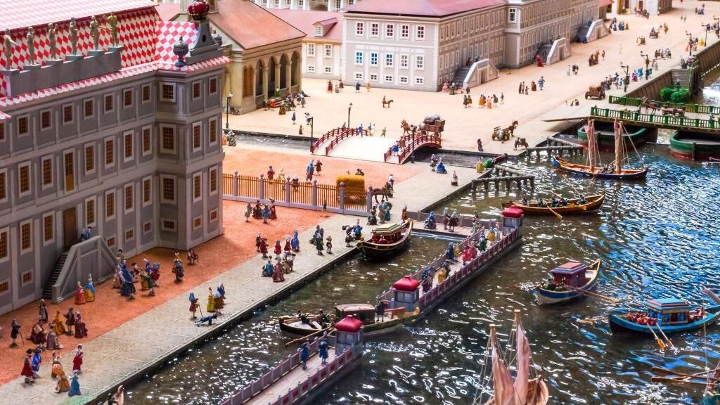     Источник: Фото с сайта trk-admiral.ru