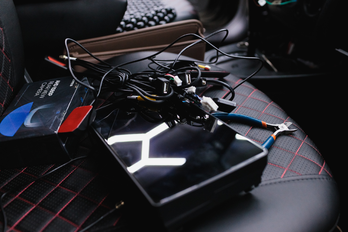 Источник фото: https://custom-heroes.ru/raboty/vid-uslugi/avtozvuk/ford-fusion-apgreyd-multimedia-s-teyes-cc3-2k/