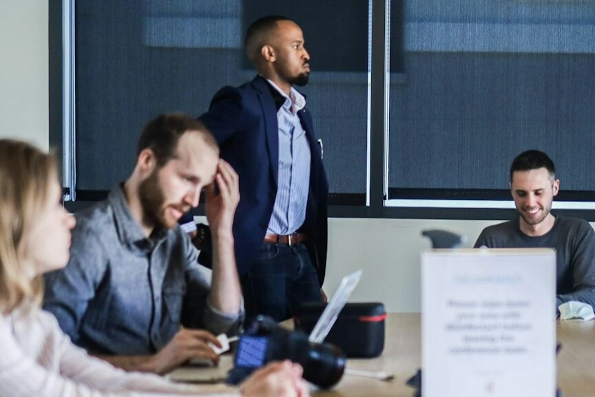     Каждый третий человек в офисе выдыхается через 4 часа после начала работы