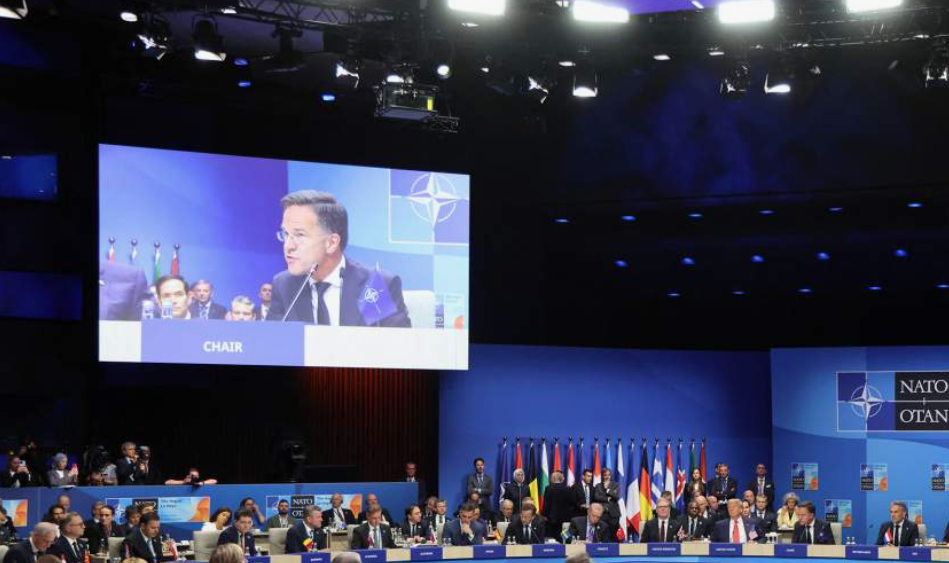    Рютте хочет спасти США от нападения «невероятно возрождающейся» России