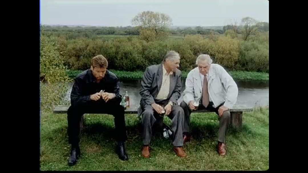 "Любить по-русски - 3. Губернатор" (1999й год, реж. Евгений Матвеев), Валериан, Курлыгин(Никита Джигурда) и Ярошевич - Ростислав Янковский.