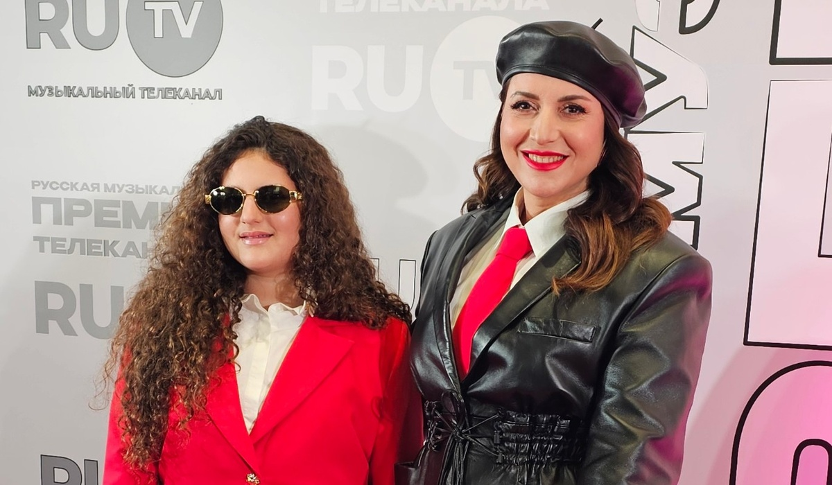 Жасмин с дочерью Маргаритой. Фото: dni.ru