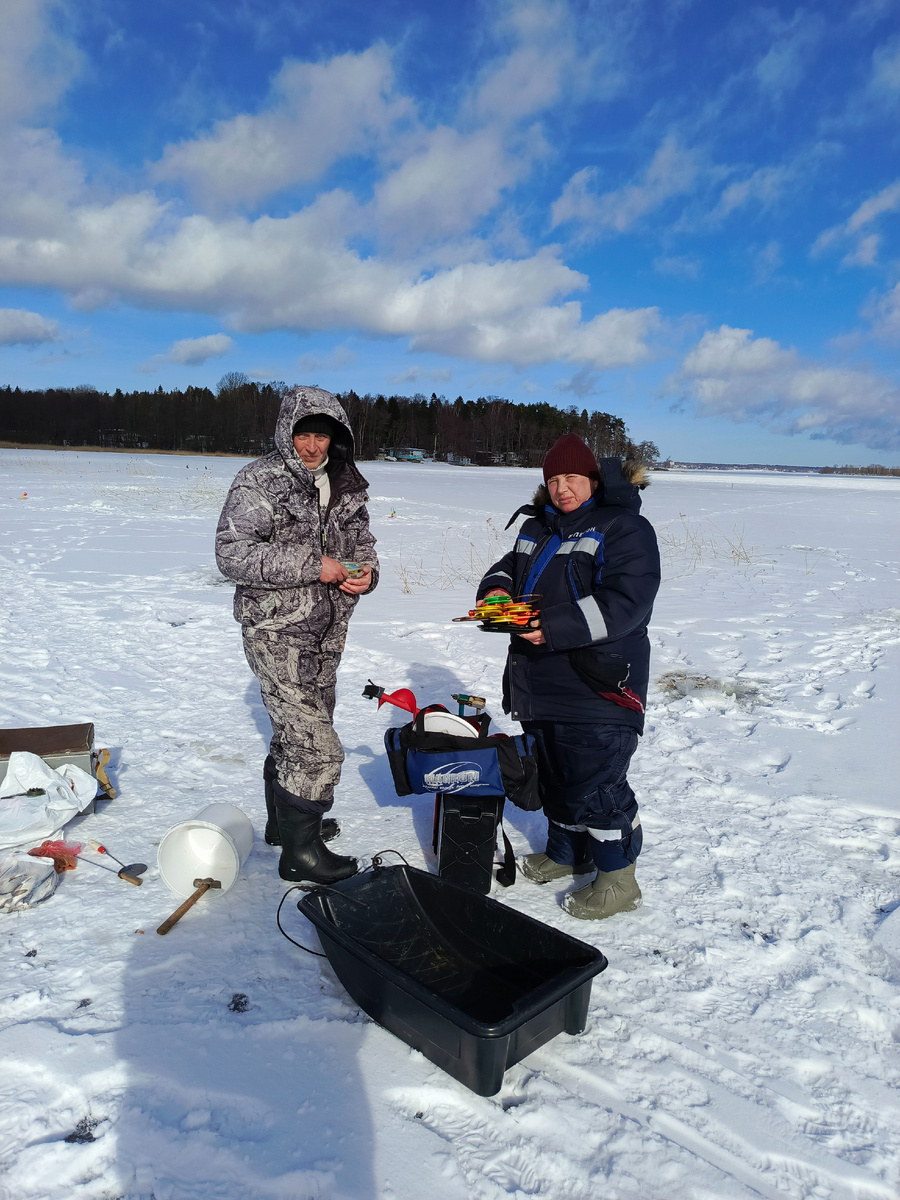 Виктор и Светлана, знатоки своего края, любящие и умеющие правильно пользоваться дарами природы и просто великолепные люди. 
