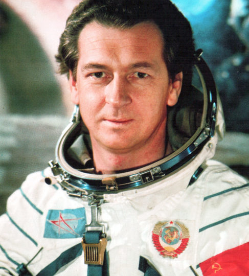 Космонавт, ученый, телеведущий, глава Шахматной федерации СССР