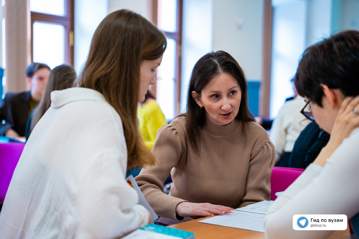 День открытых дверей в Президентской академии в СПб. СМИ «Гид по вузам».