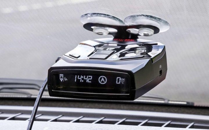 Фото заимствовано - https://youla.ru/moskva/avto-moto/avtoelektronika-i-gps/radar-dietiektor-shome-signature-smart-5b973271c15ae323250ba366