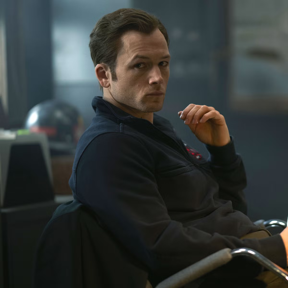 Тэрон Эджертон в сериале «Дым»