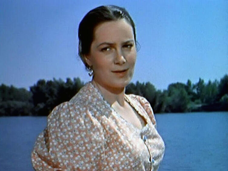    Элина Быстрицкая Кадр из фильма «Тихий Дон», «Московская киностудия имени М. Горького», 1957 г.