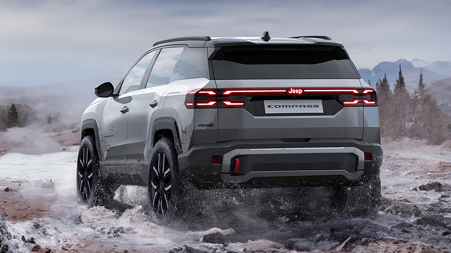    На фото: новый кроссовер Jeep Compass 4xe