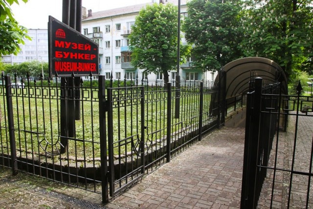 https://kgd.ru/news/society/item/102803-v-kaliningrade-obsledovali-skrytye-pomeshheniya-bunkera-lyasha