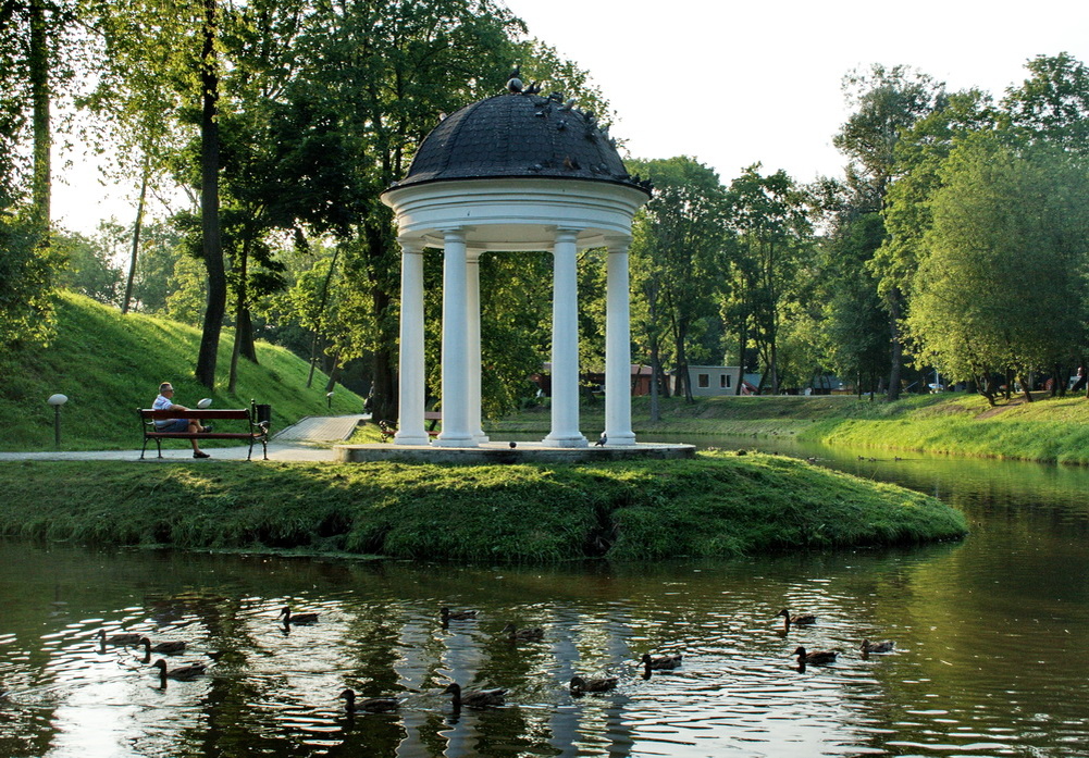 https://ru.wikipedia.org/wiki/Парк_Юность_%28Калининград%29