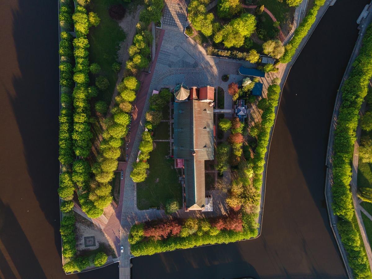 https://bolshayastrana.com/dostoprimechatelnosti/kaliningradskaya-oblast/ostrov-kanta-578